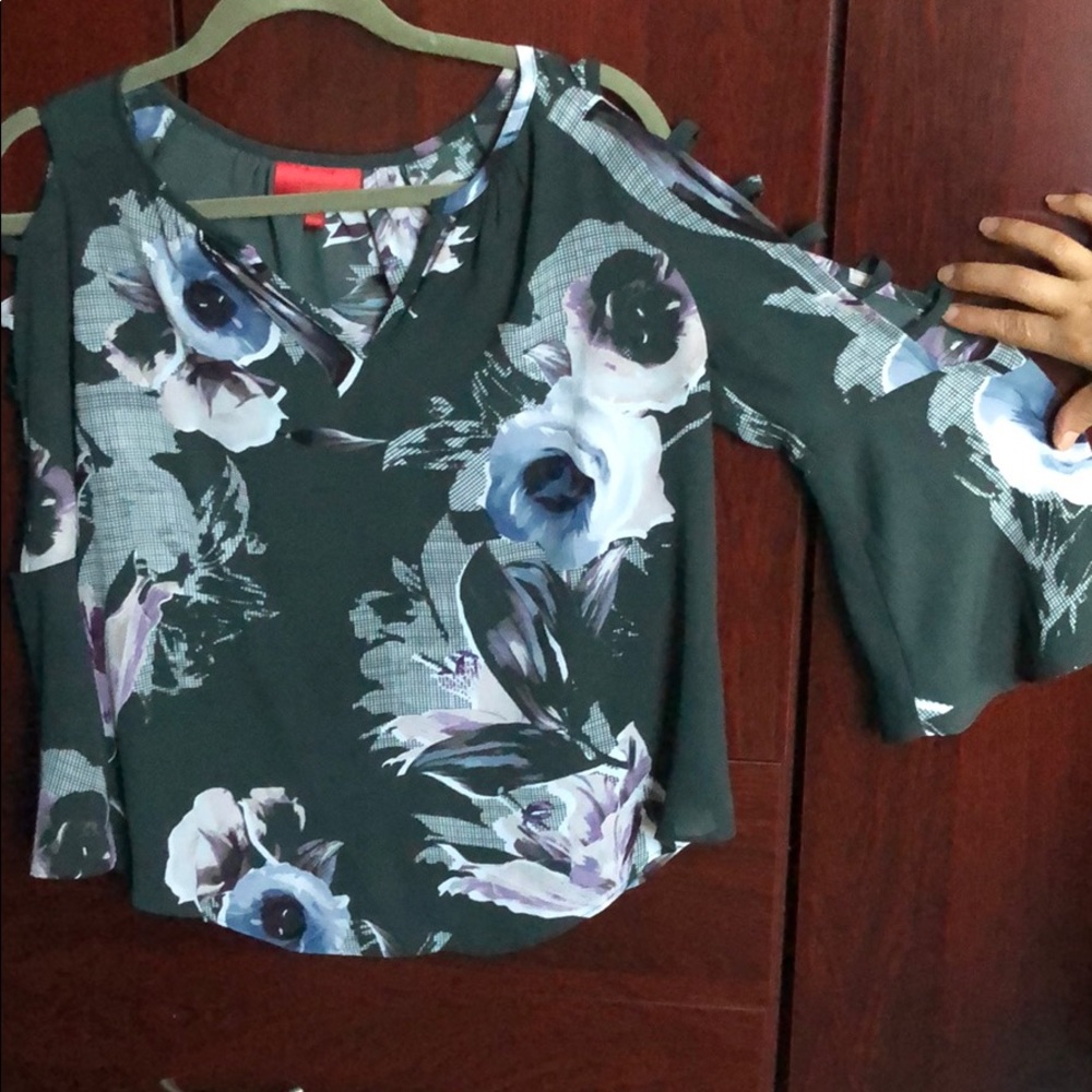 Jennifer Lopez blouse